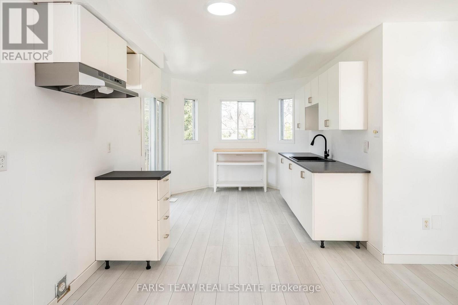 54 ACORN CRES