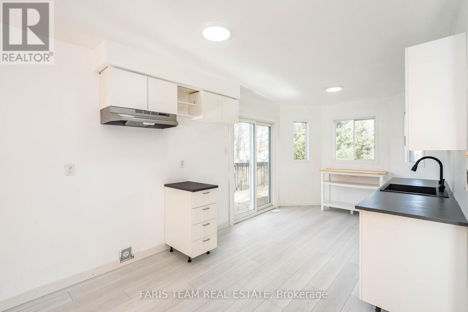 54 ACORN CRES