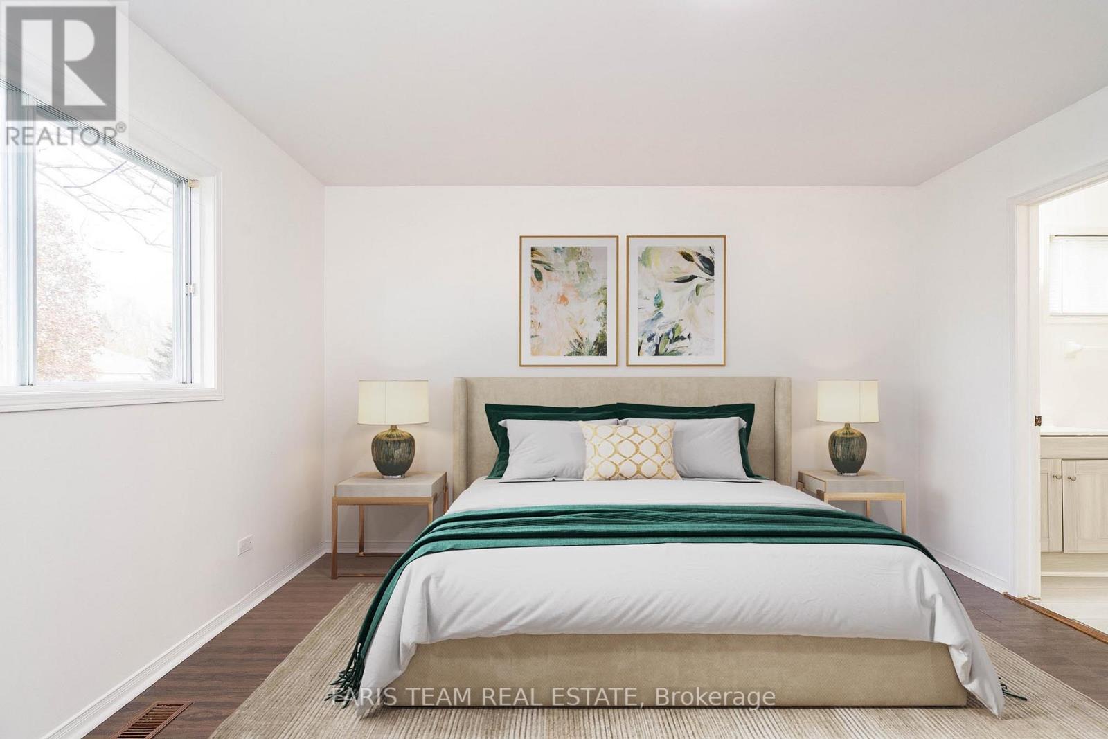 54 ACORN CRES