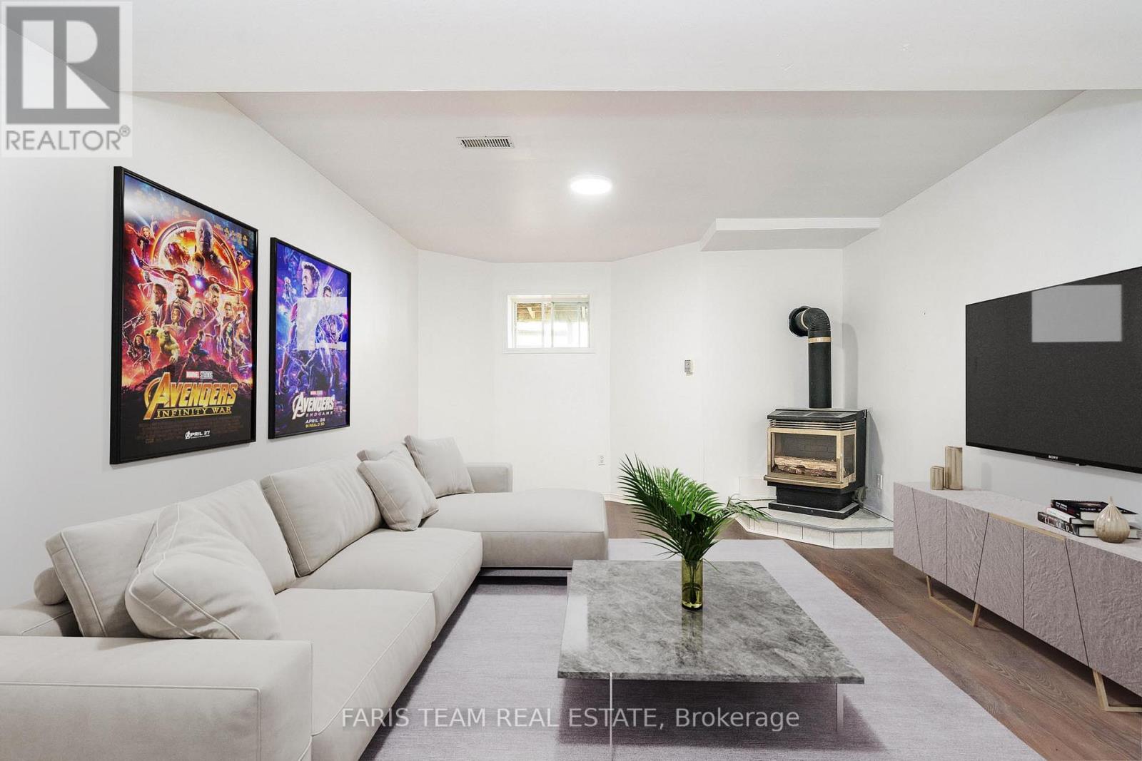 54 ACORN CRES