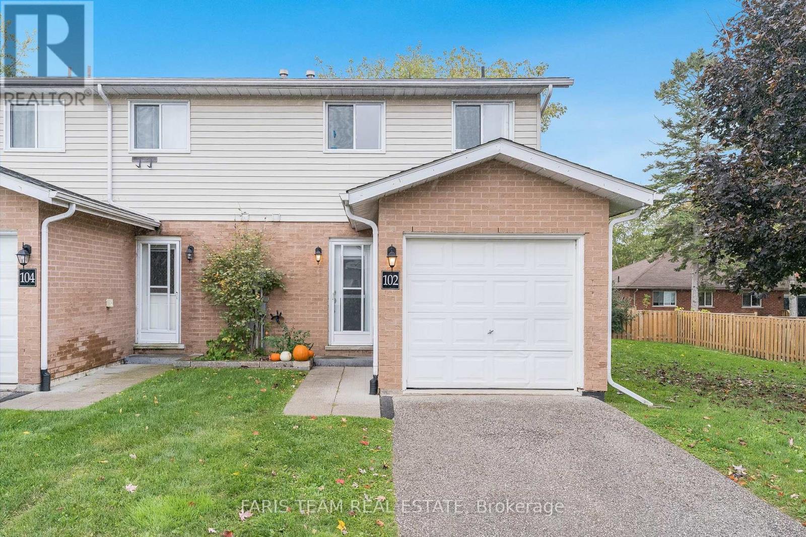 #102 -25 SOUTH ST, #102