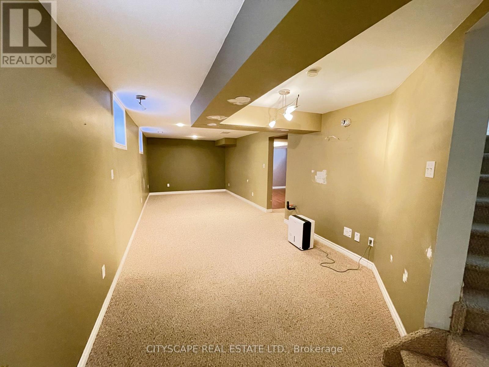 96 SANDRINGHAM DR