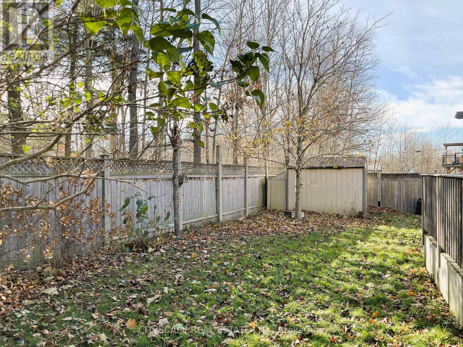 96 SANDRINGHAM DR