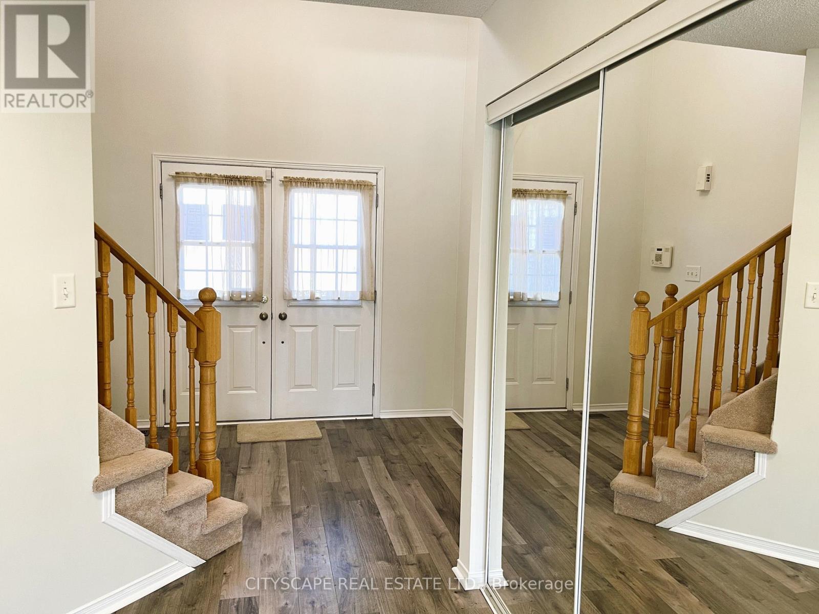 96 SANDRINGHAM DR