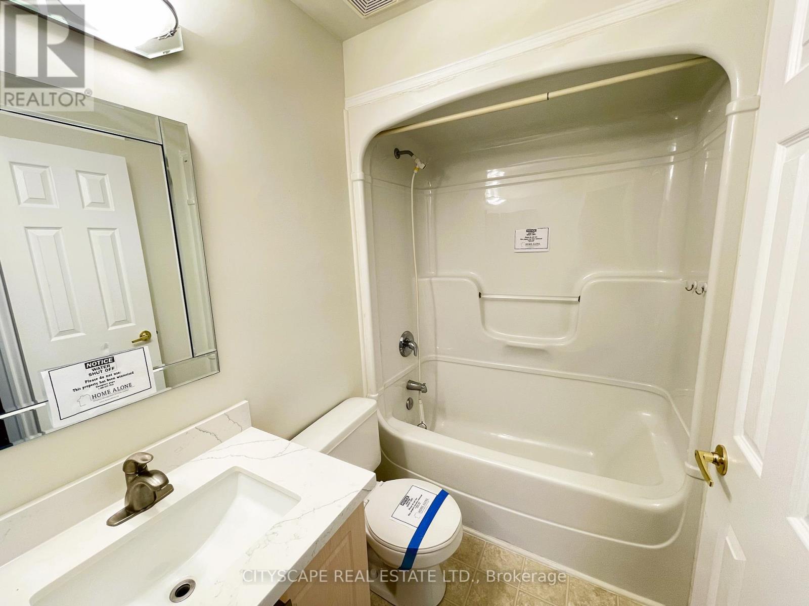 96 SANDRINGHAM DR