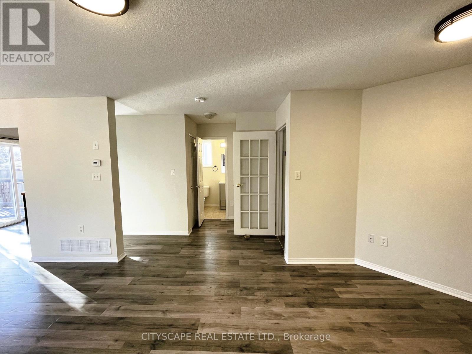 96 SANDRINGHAM DR
