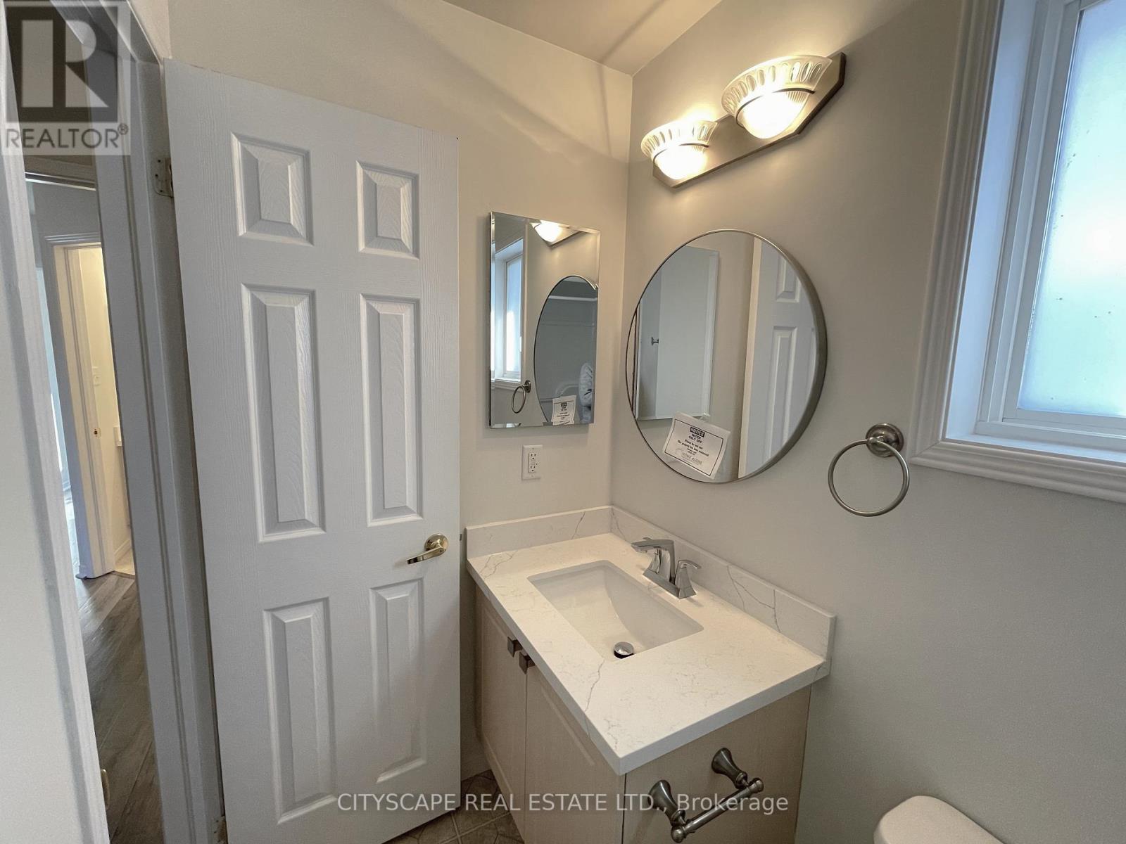 96 SANDRINGHAM DR