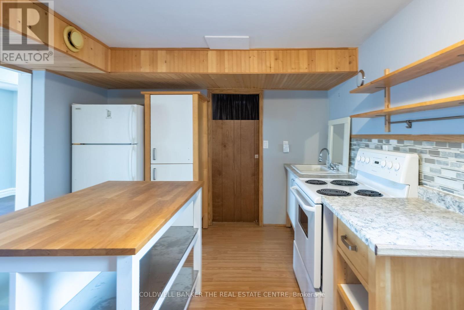 14 ELEANOR RD