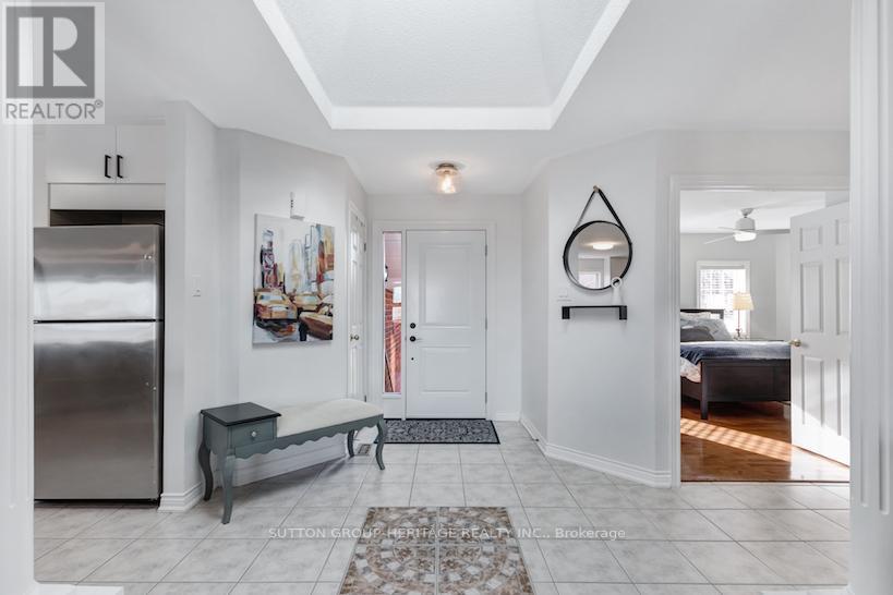 27 BROOKFIELD CRES