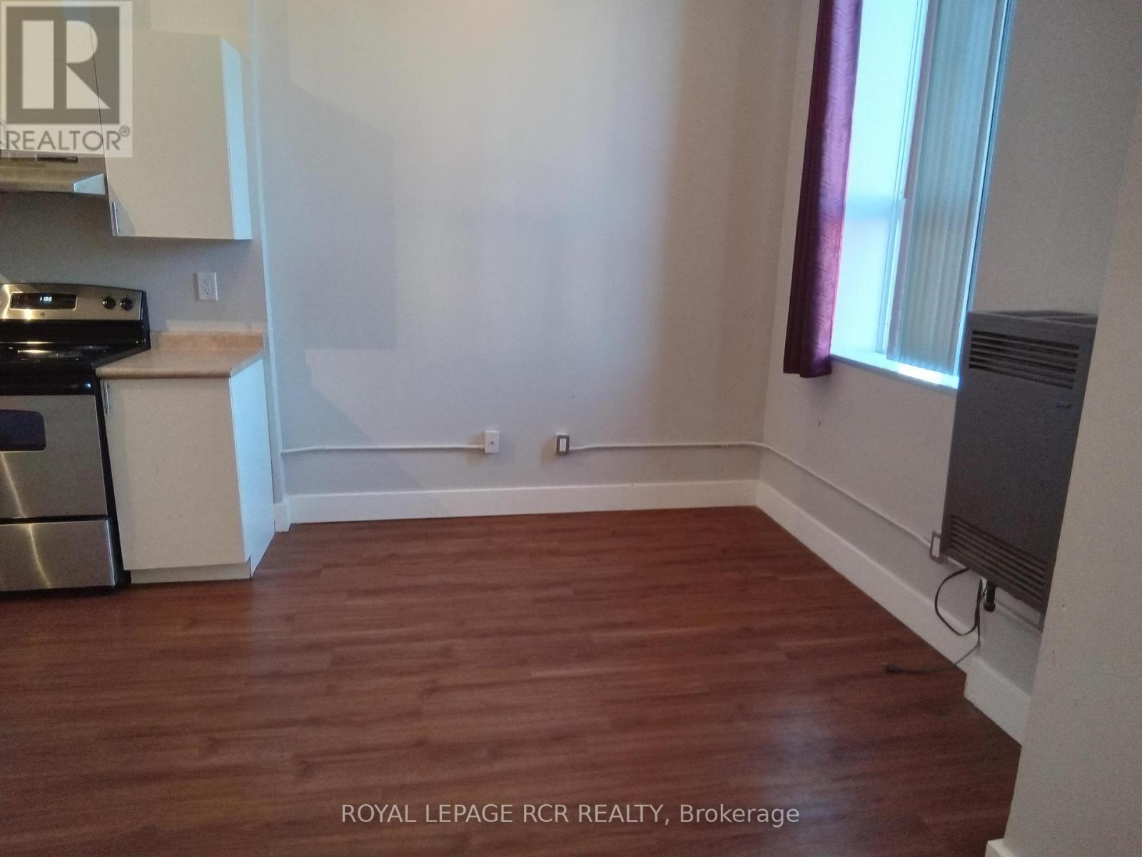#203 -19 DUNLOP ST, #203