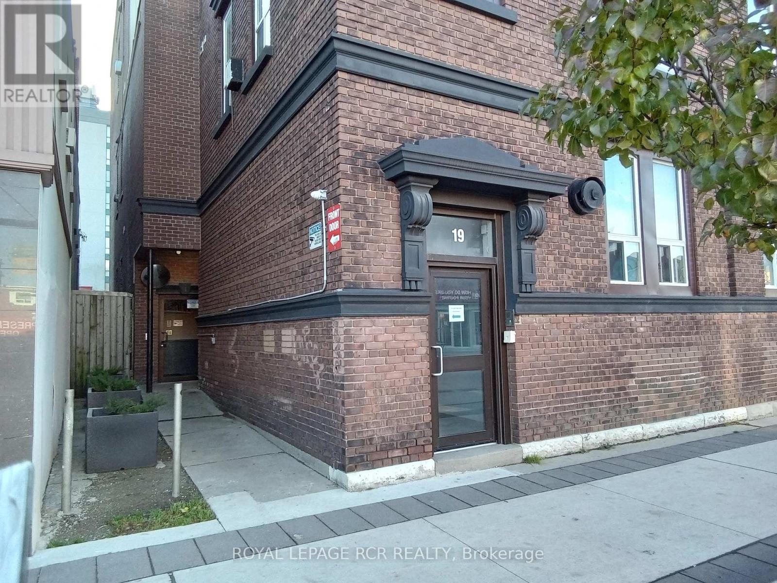 #203 -19 DUNLOP ST, #203