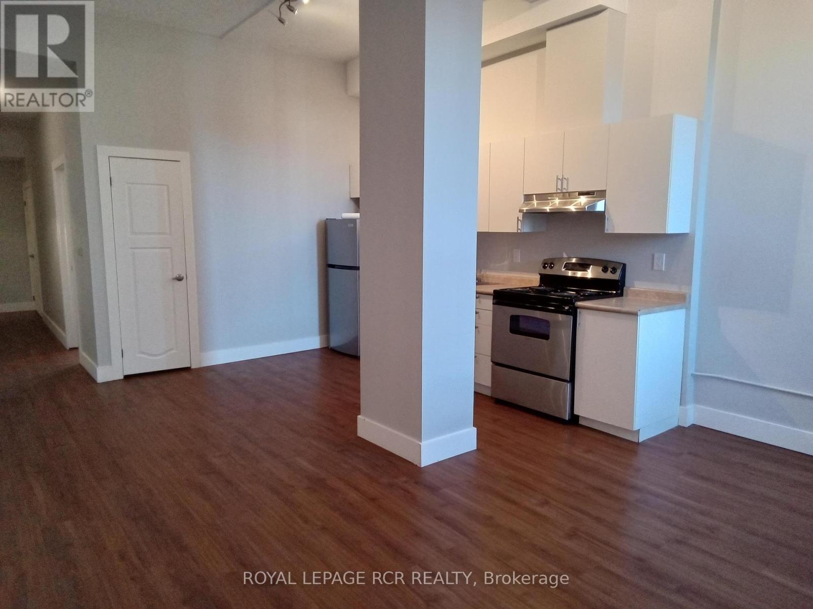 #203 -19 DUNLOP ST, #203