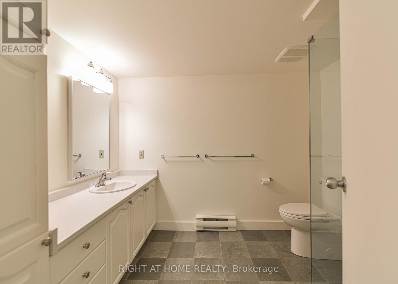 #203 -95 MATCHEDASH ST N, #203