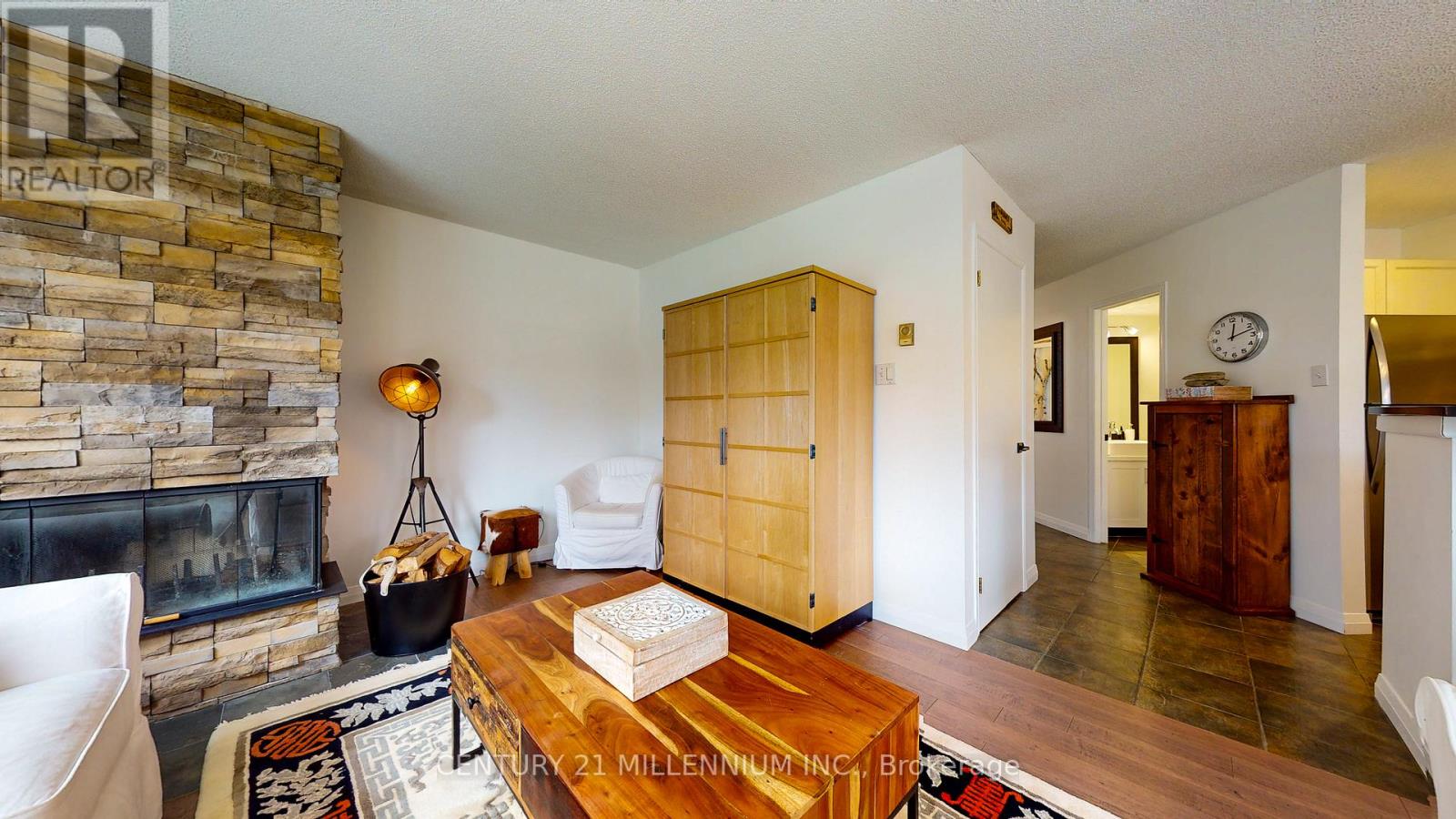 #7 -826 SUNCREST CIRC