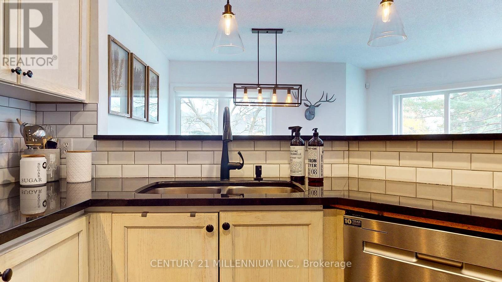 #7 -826 SUNCREST CIRC