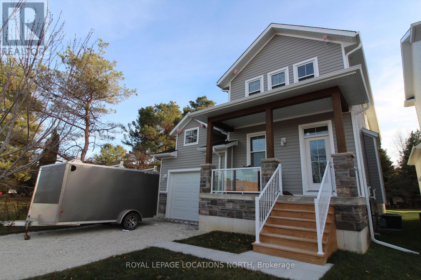 11 LOCKE AVE