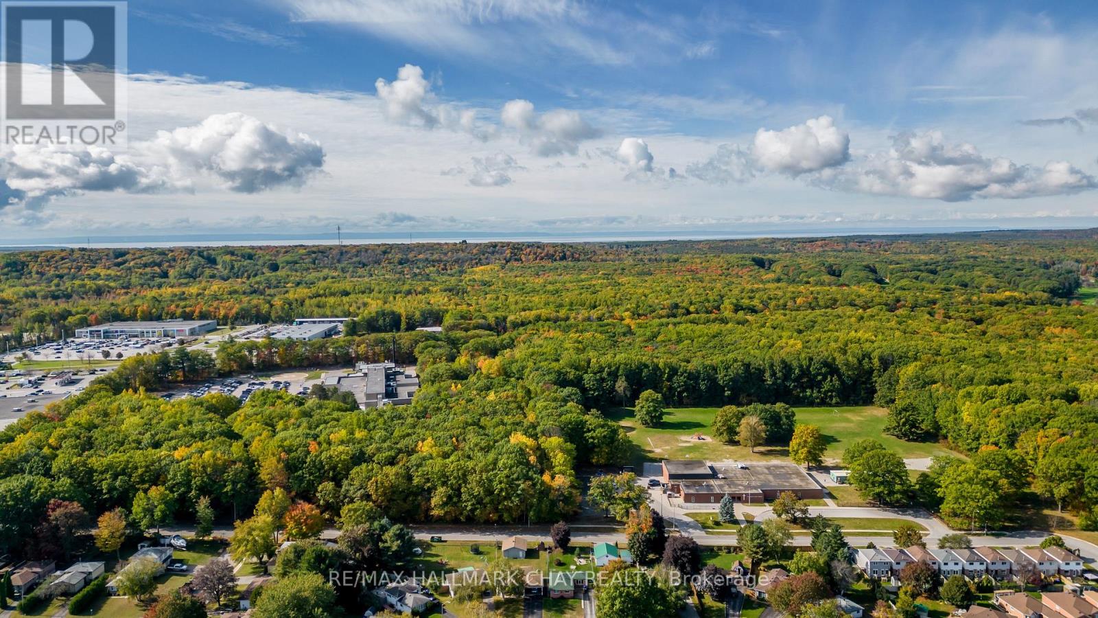 998 GLEN BOGIE CRES
