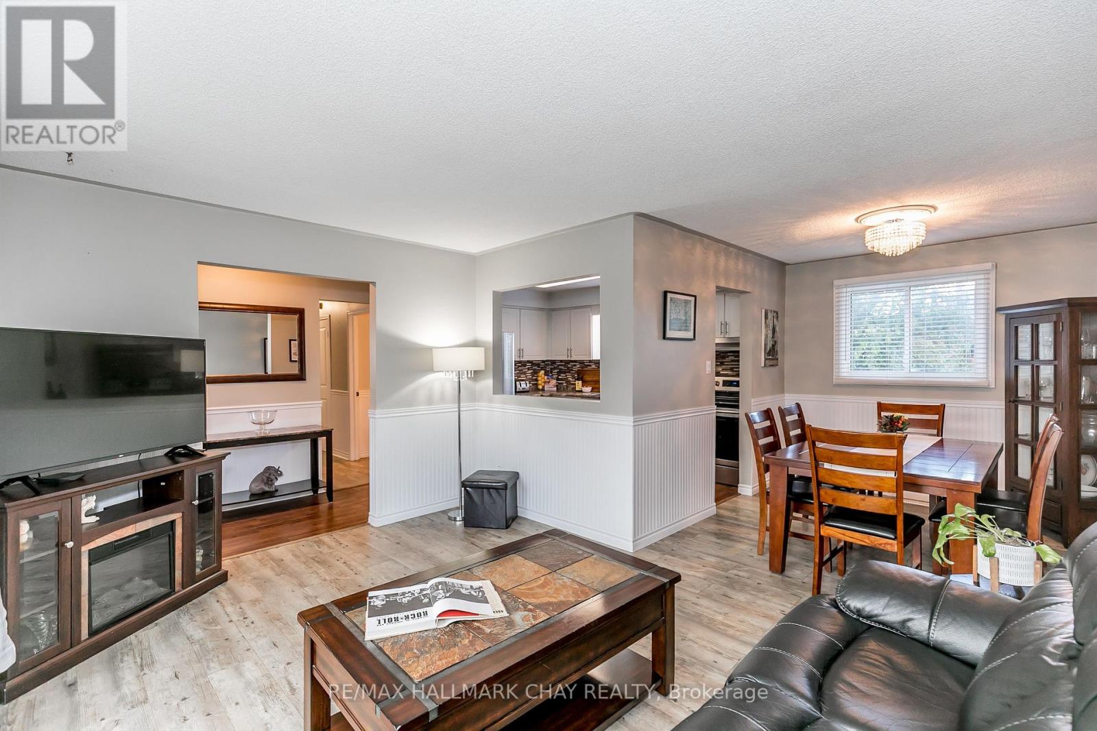 998 GLEN BOGIE CRES