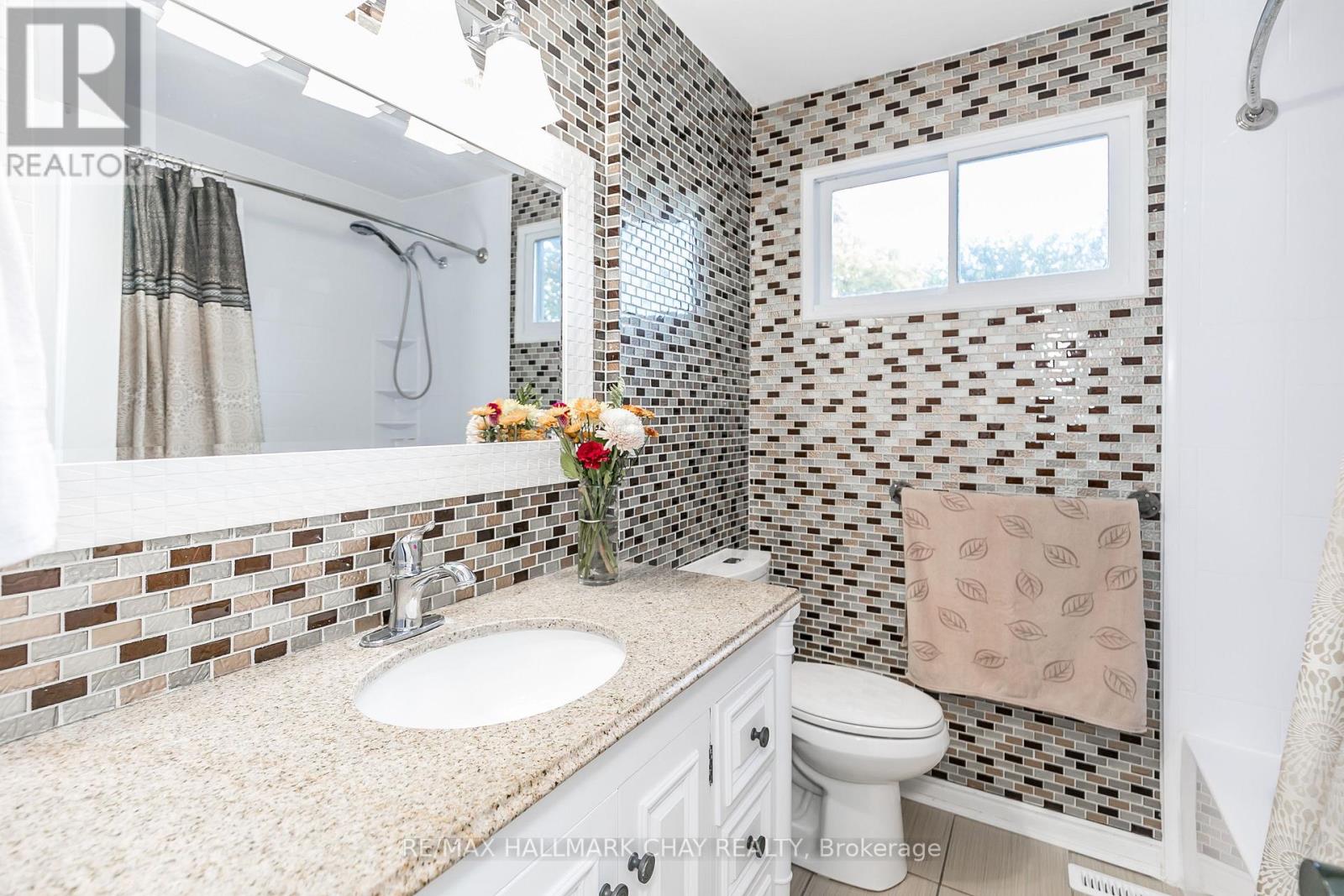 998 GLEN BOGIE CRES