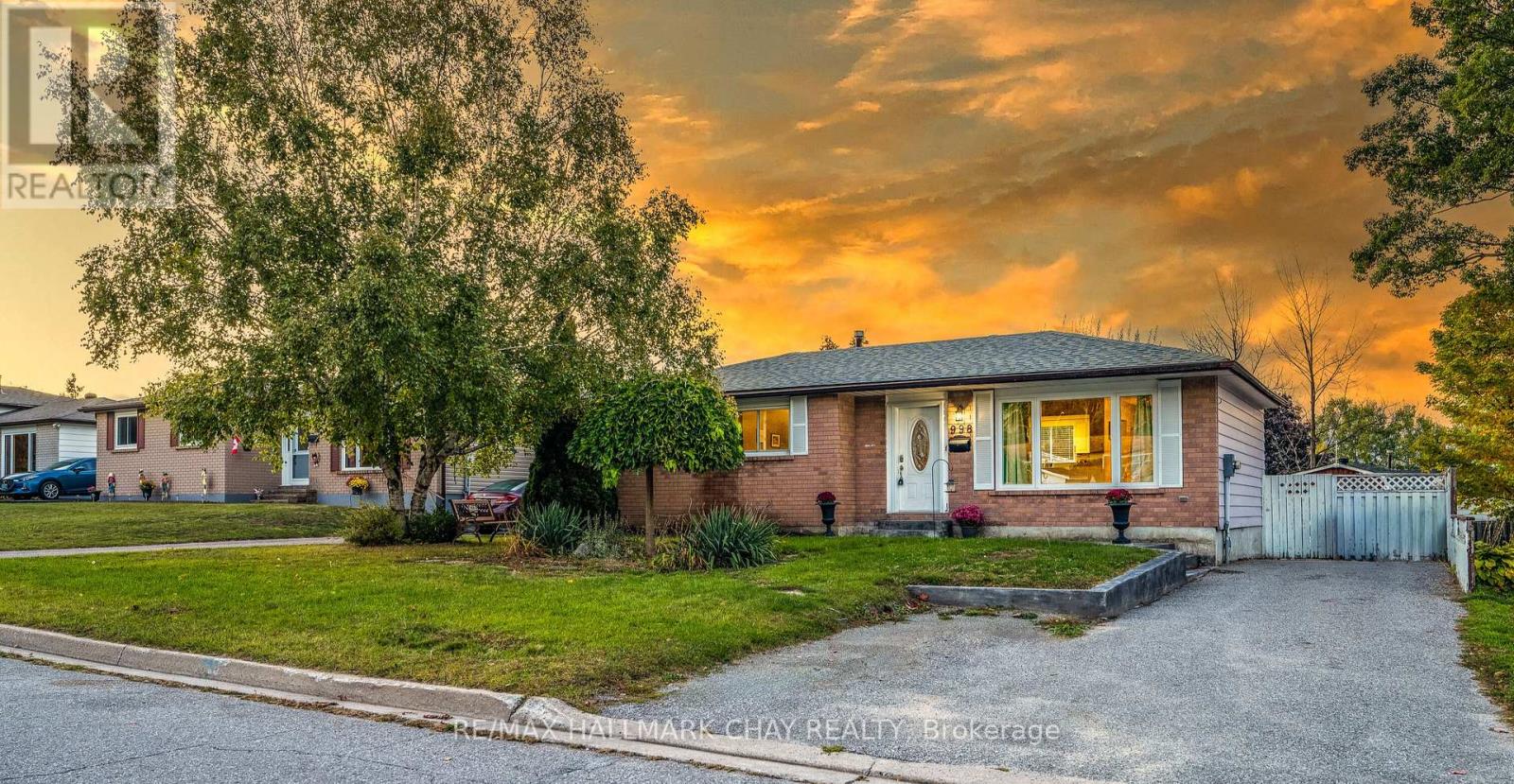 998 GLEN BOGIE CRES