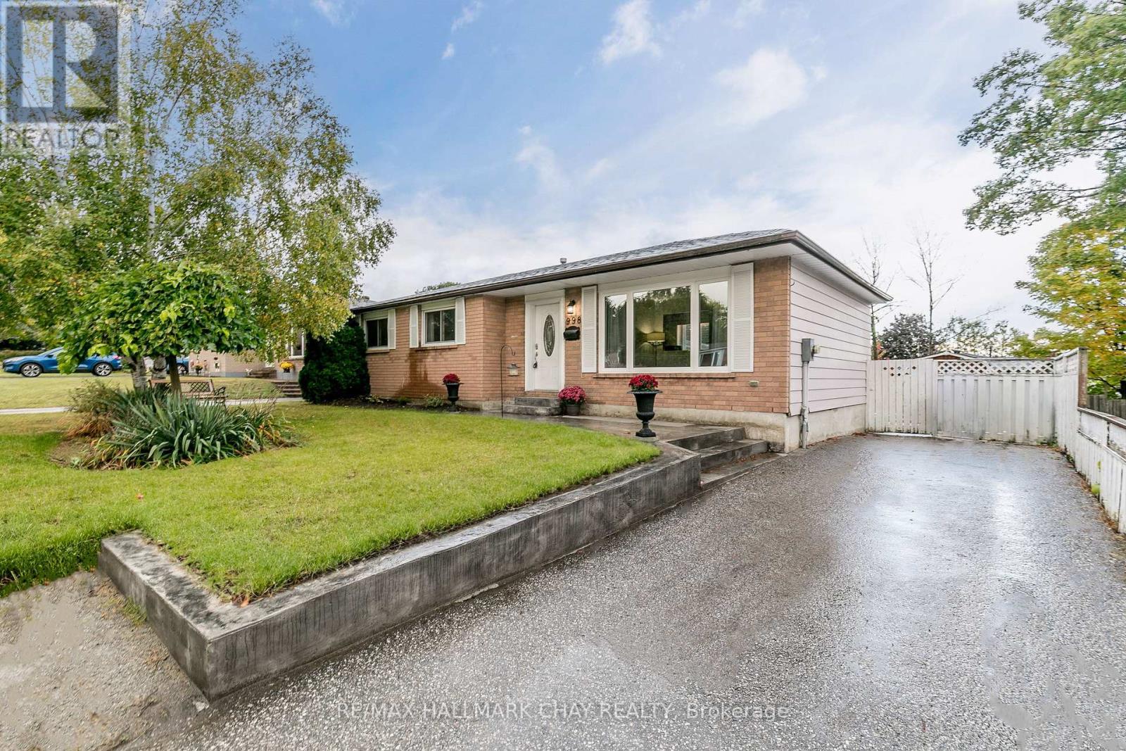 998 GLEN BOGIE CRES