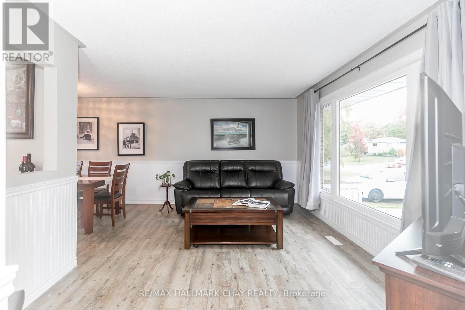 998 GLEN BOGIE CRES