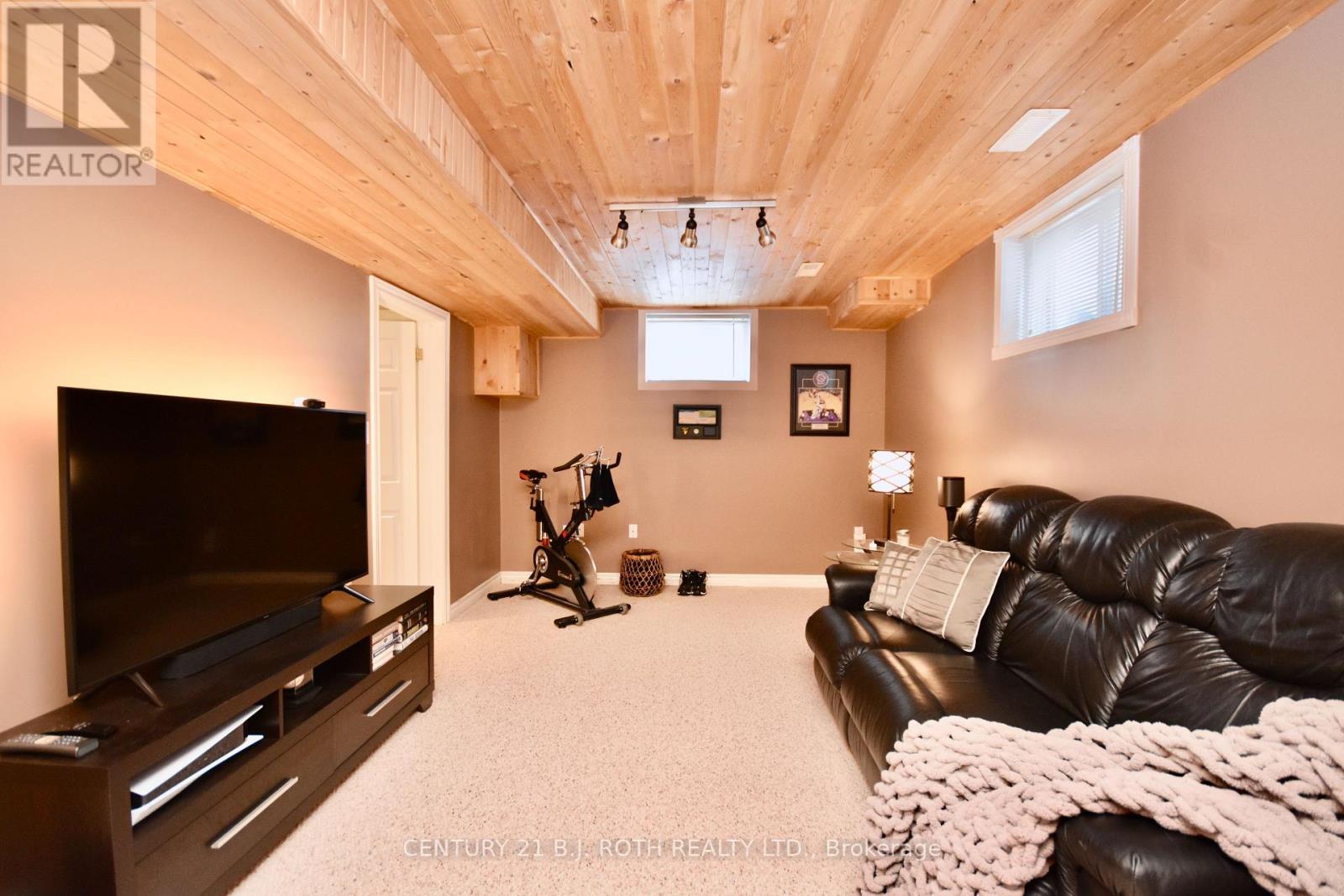 58 DUNSMORE LANE