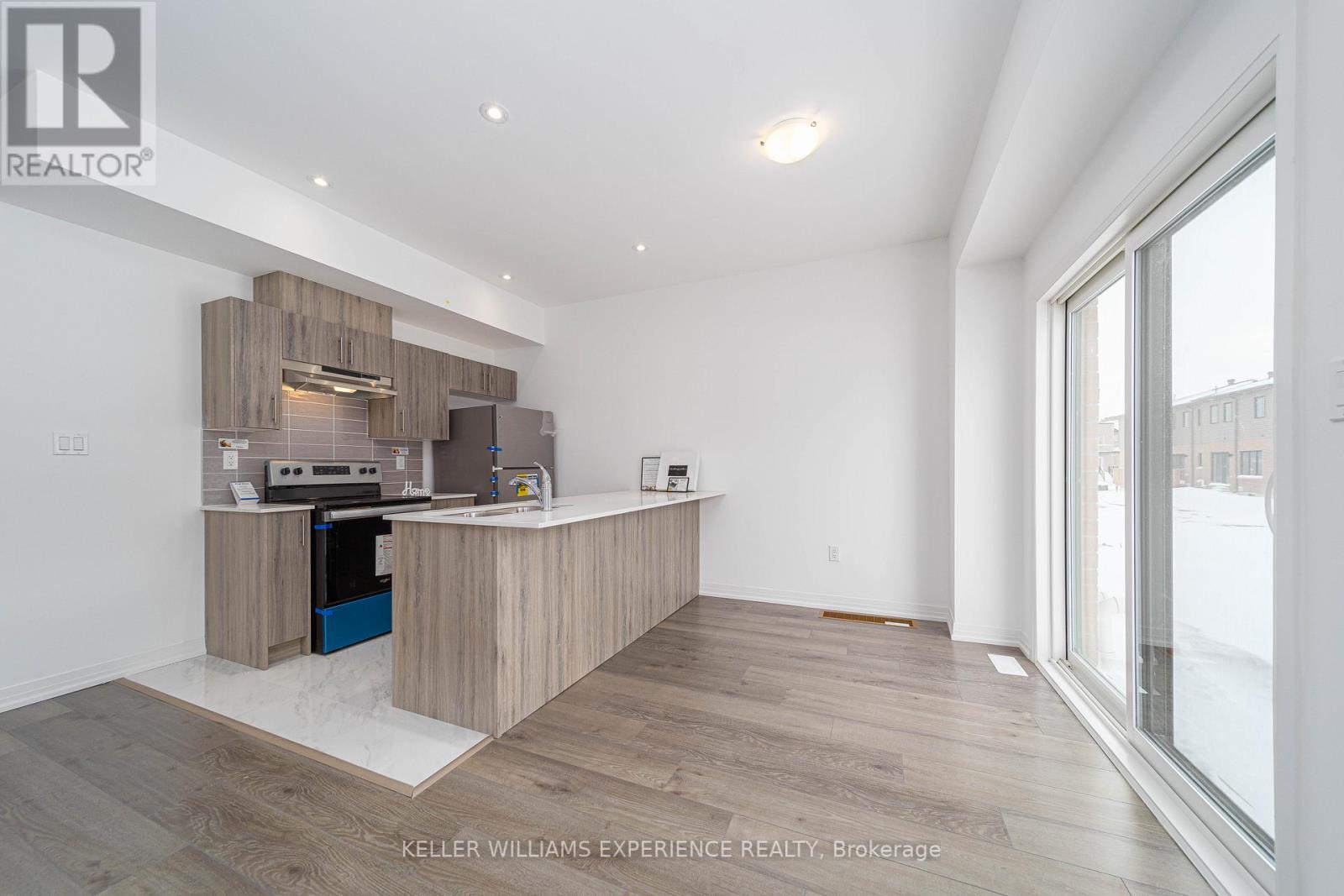 147 TURNBERRY LANE
