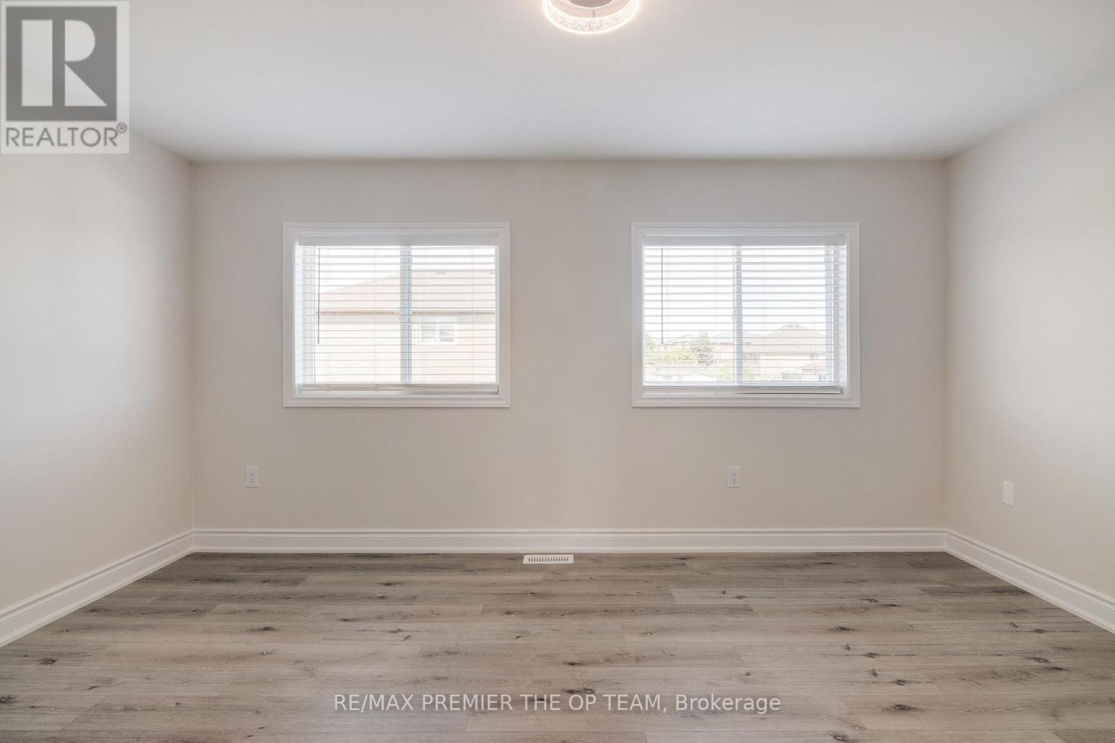 250 DUNSMORE LANE