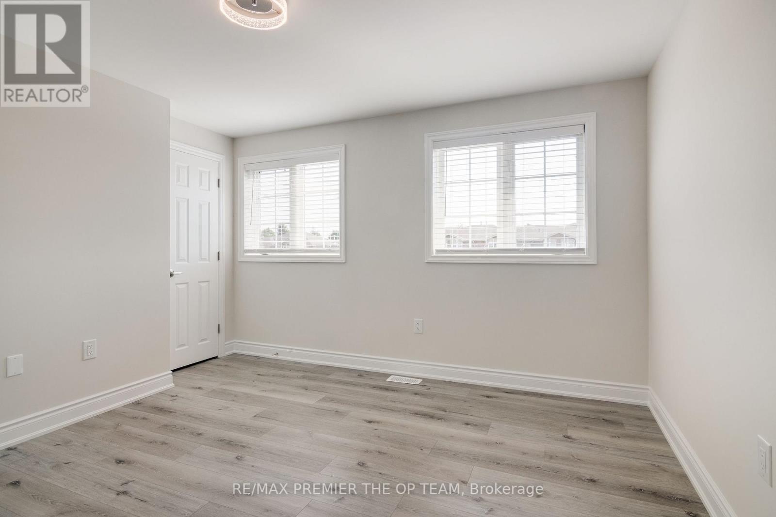 250 DUNSMORE LANE
