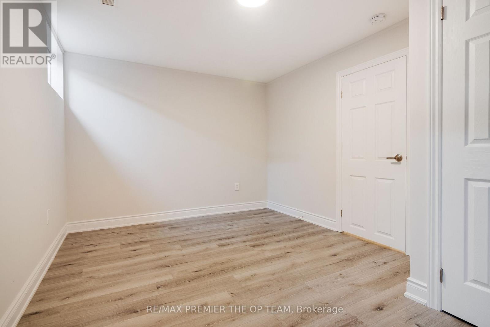 250 DUNSMORE LANE