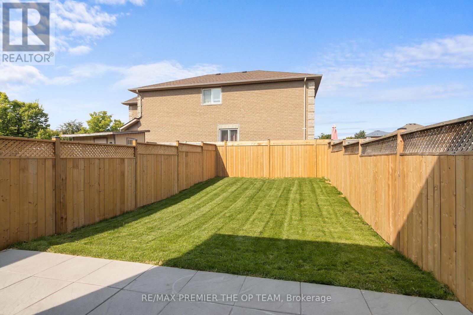 250 DUNSMORE LANE