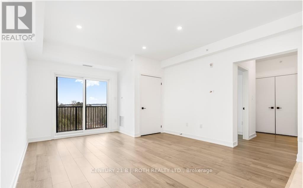 #303 -10 CULINARY LANE, #303