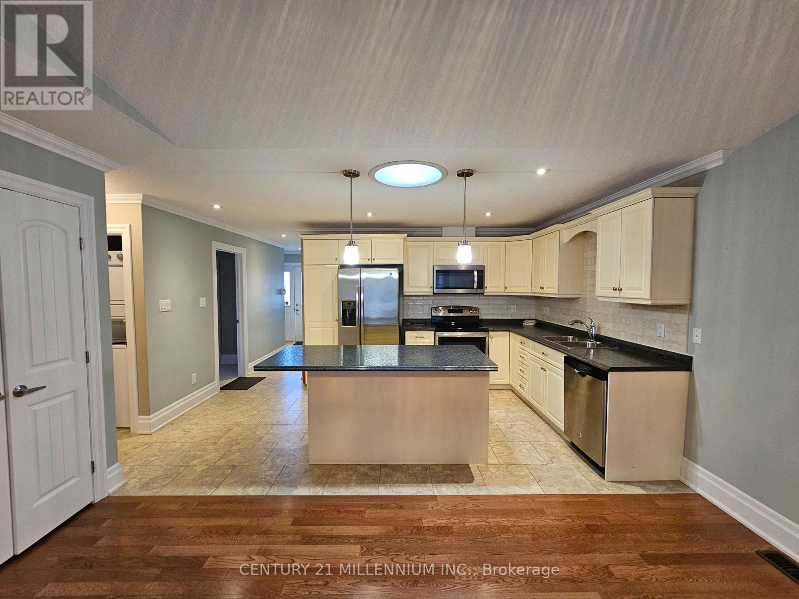 26 GARDEN GROVE CRES