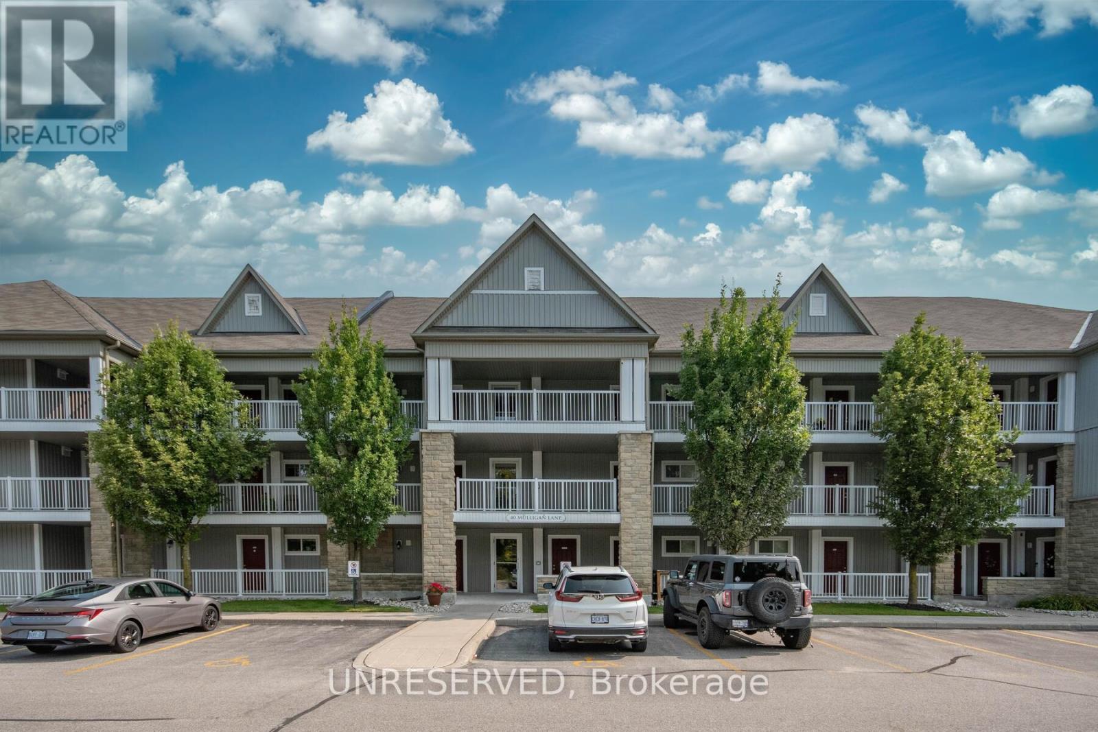 #201 -40 MULLIGAN LANE, #201