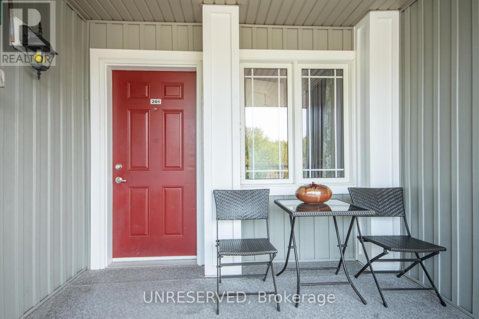 #201 -40 MULLIGAN LANE, #201