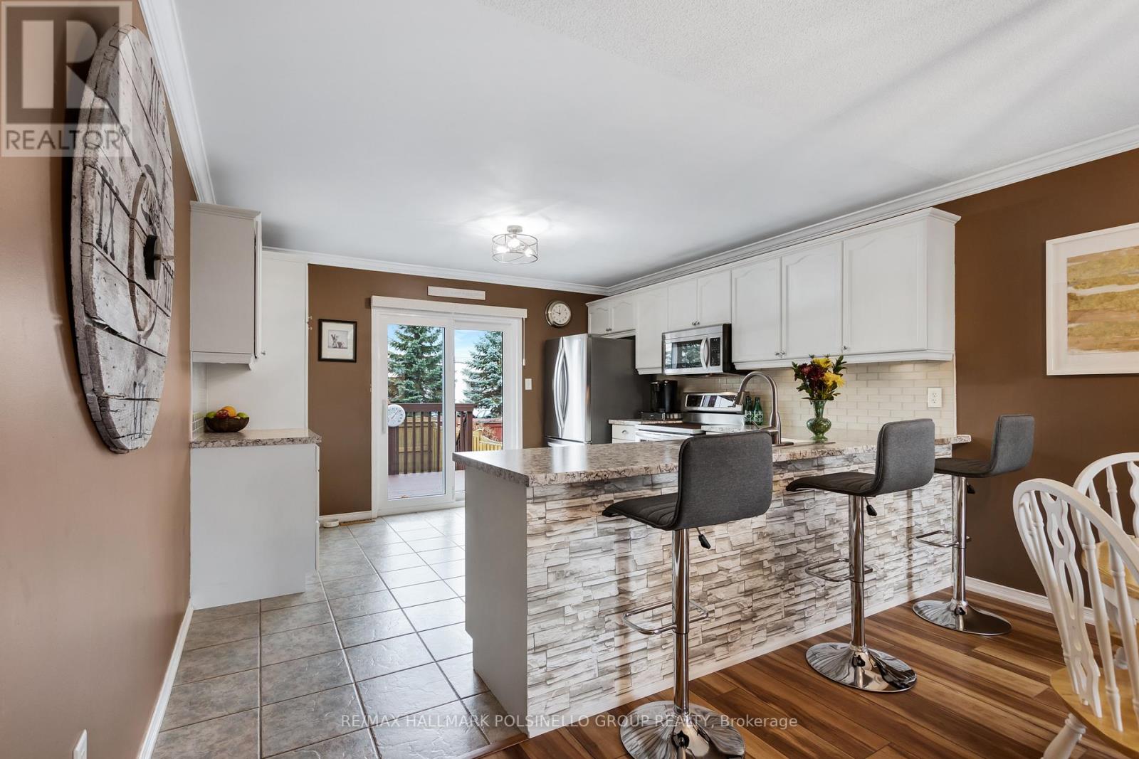 21 DUNSMORE LANE