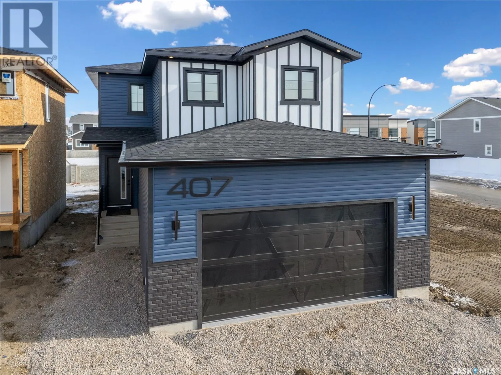 407 Doran CRESCENT