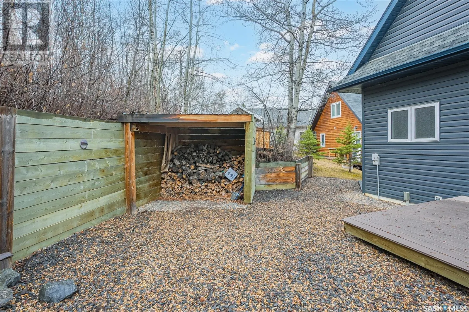 6 Joanette DRIVE