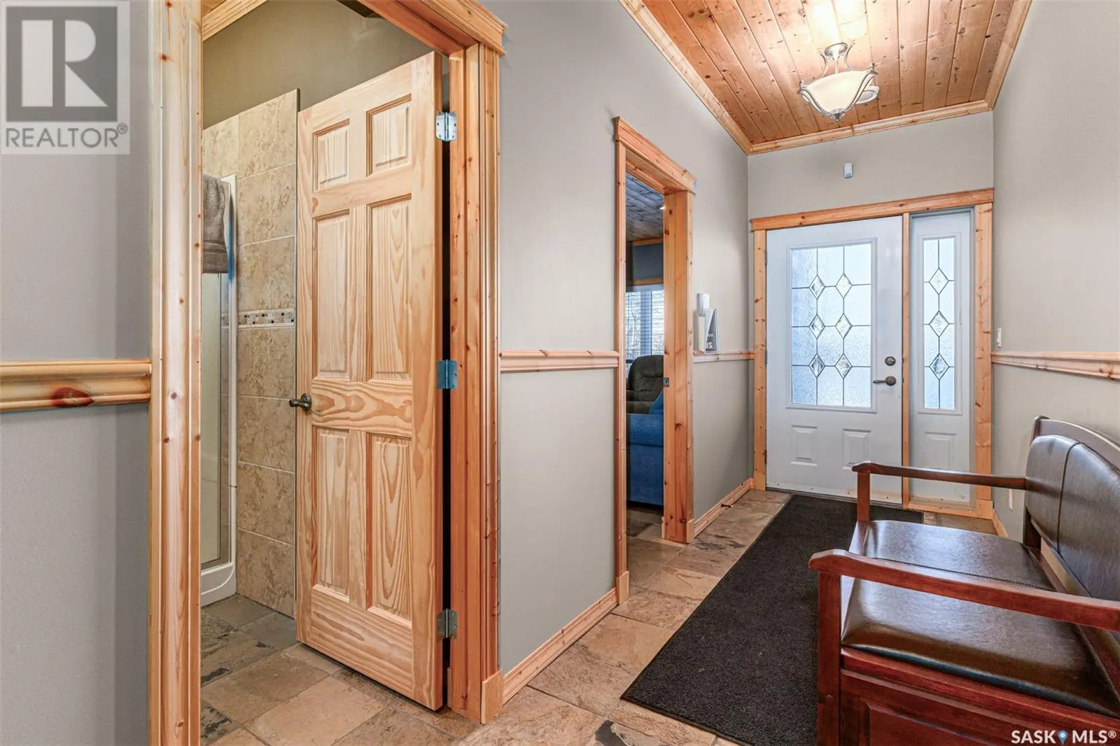 6 Joanette DRIVE