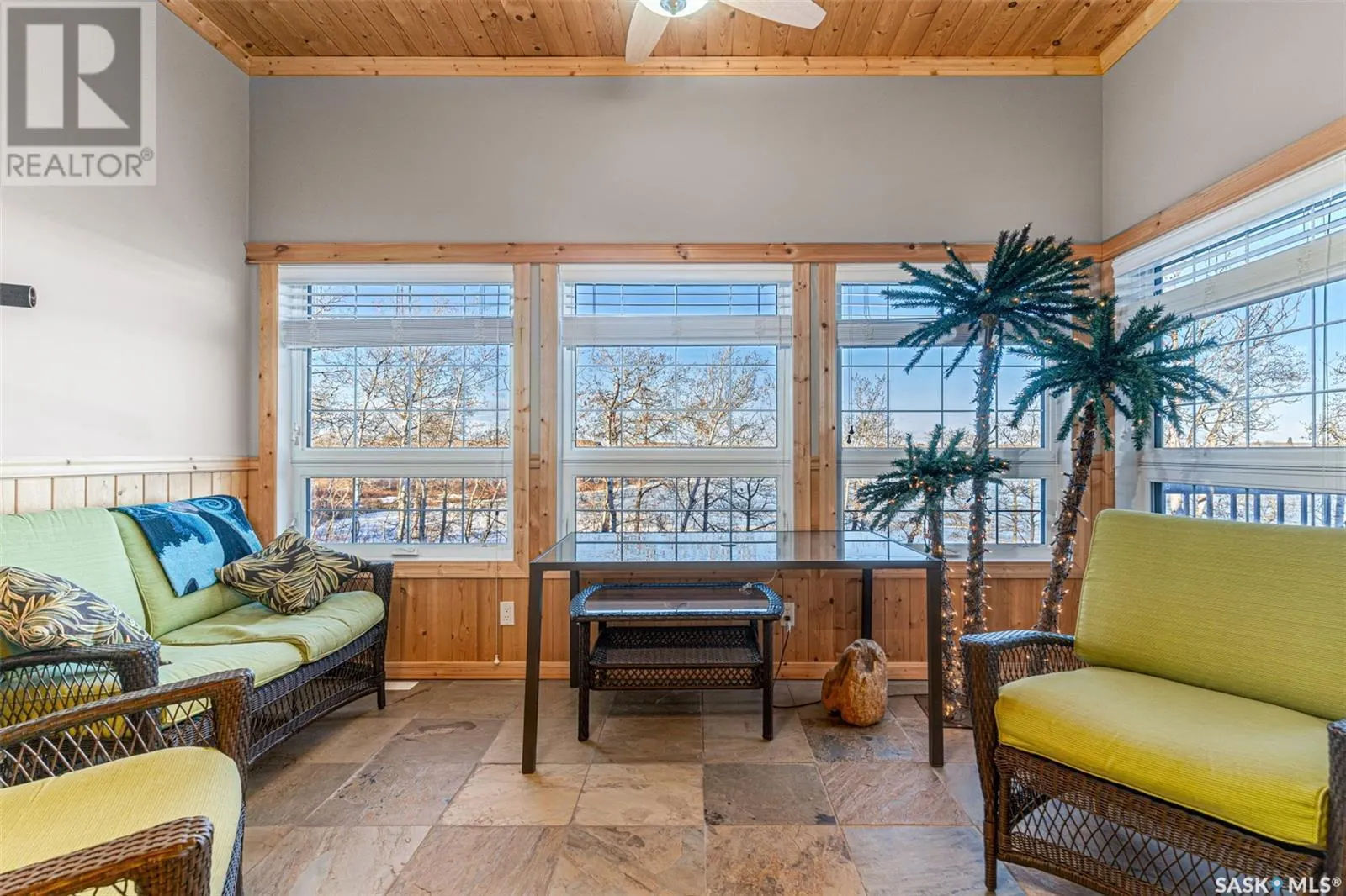 6 Joanette DRIVE