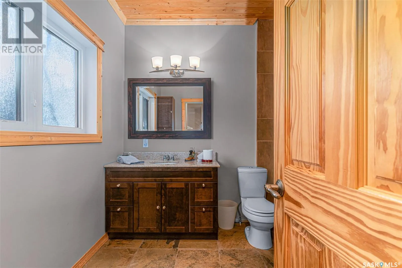 6 Joanette DRIVE