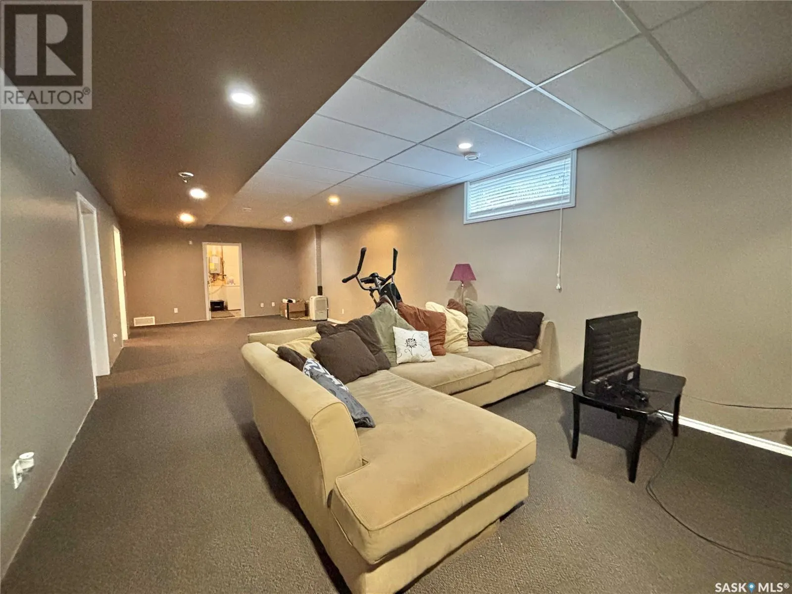 802 Chickney AVENUE