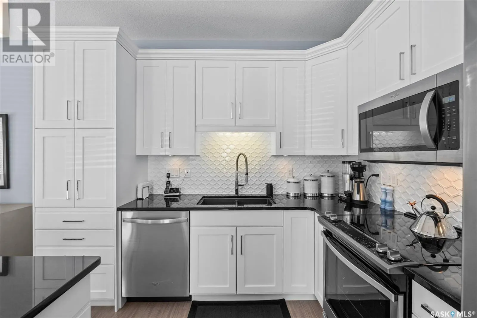 54 115 Veltkamp CRESCENT