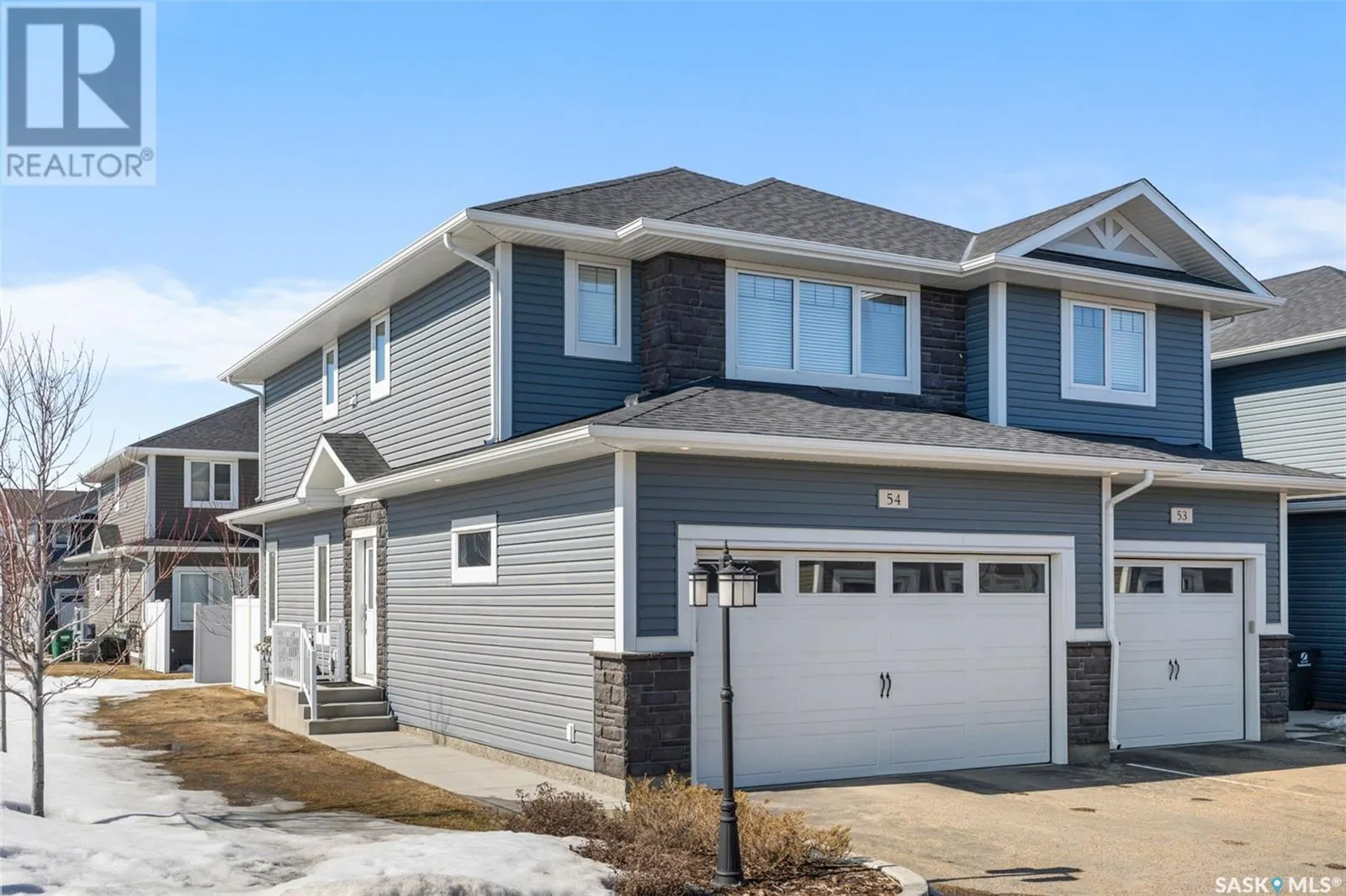 54 115 Veltkamp CRESCENT