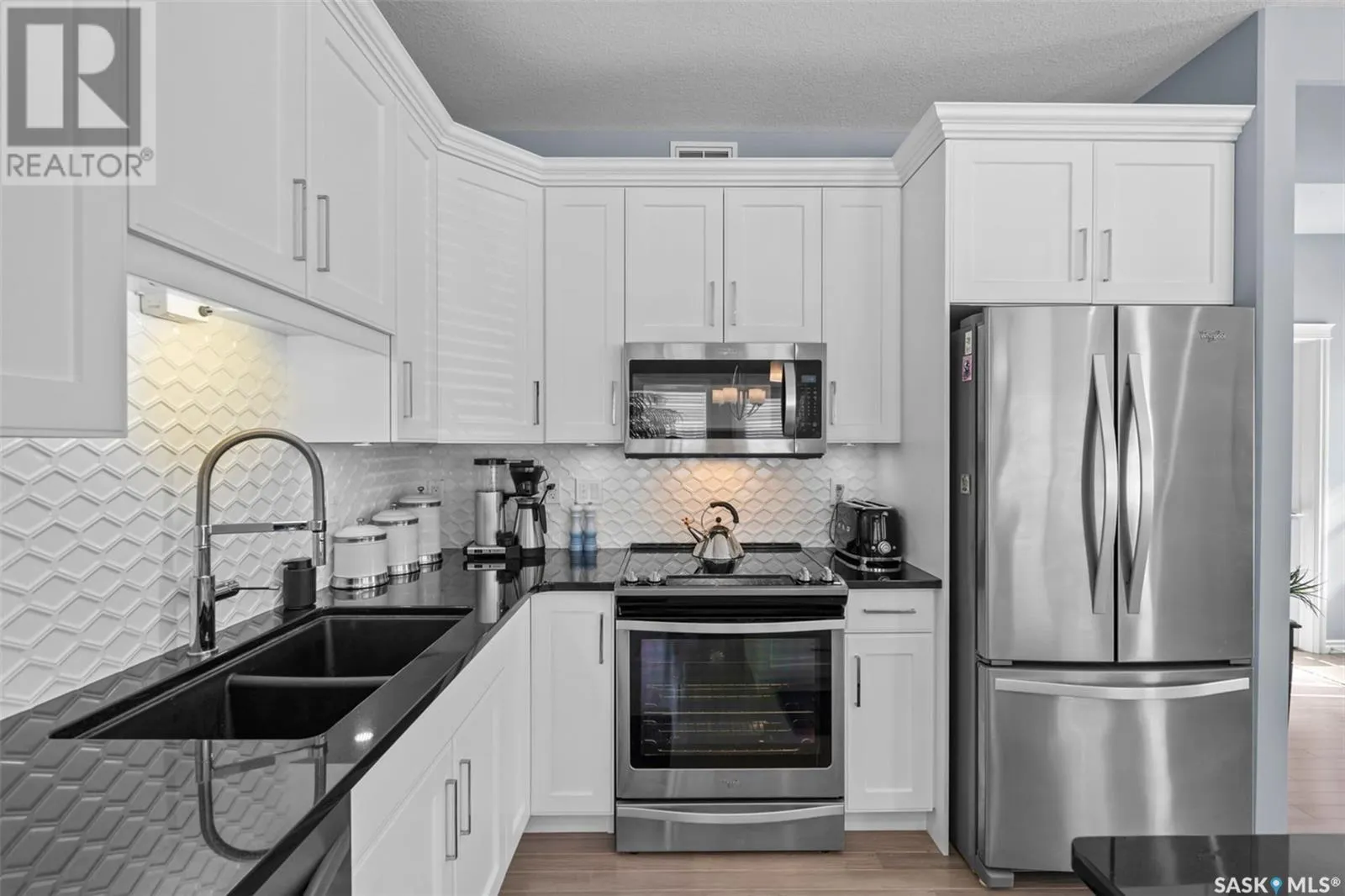 54 115 Veltkamp CRESCENT