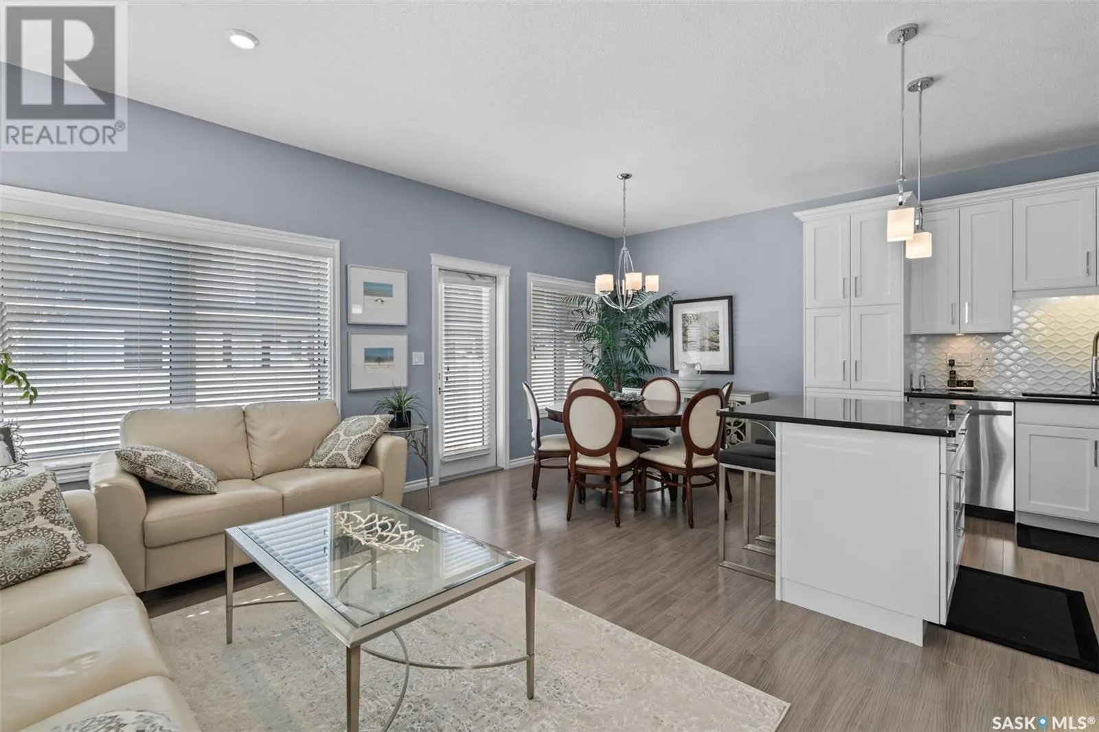 54 115 Veltkamp CRESCENT