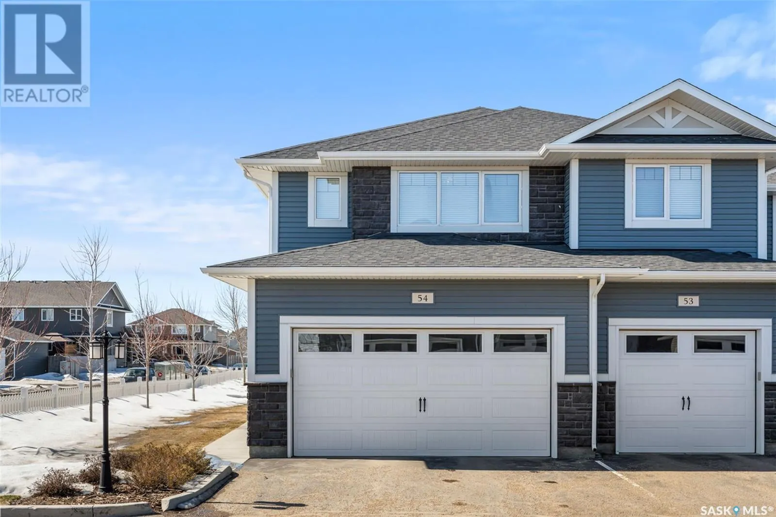 54 115 Veltkamp CRESCENT