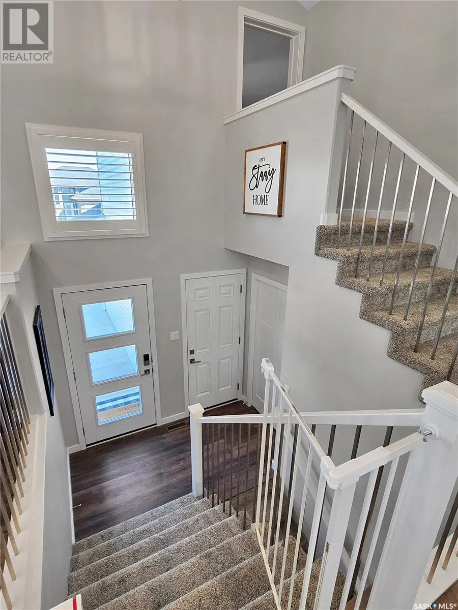 709 Scott CRESCENT