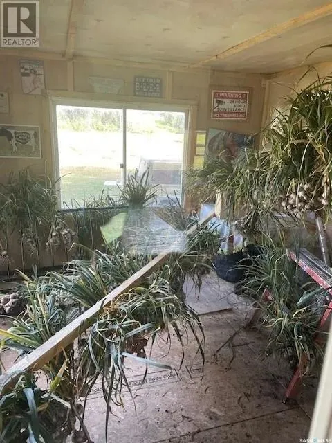370 River Road Way